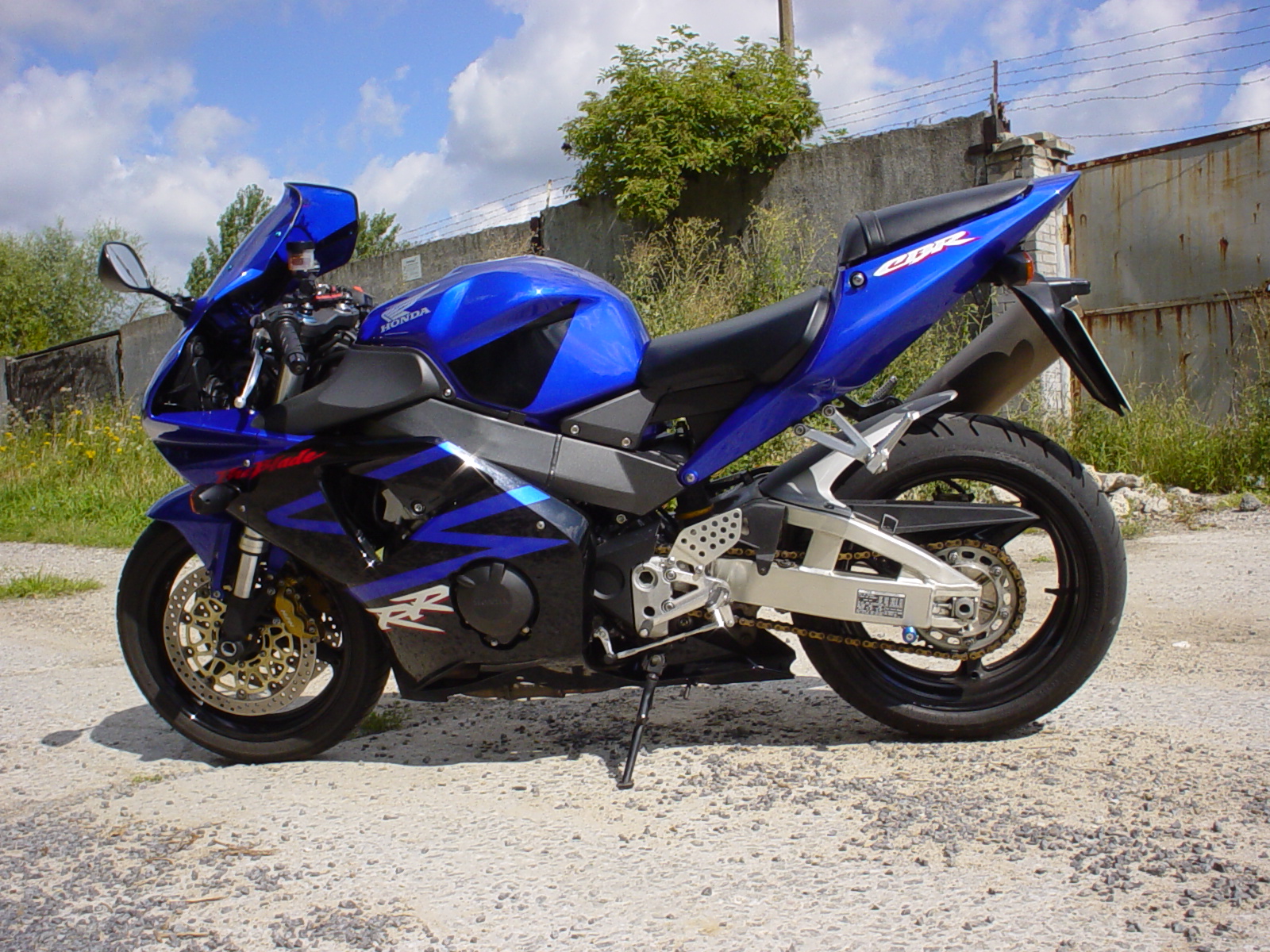 2003 fireblade
